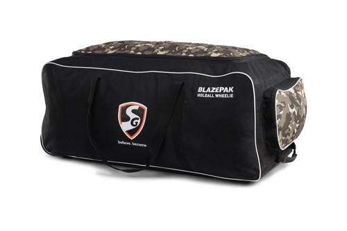 SG Kit bag BlazePak Holdall Wheelie